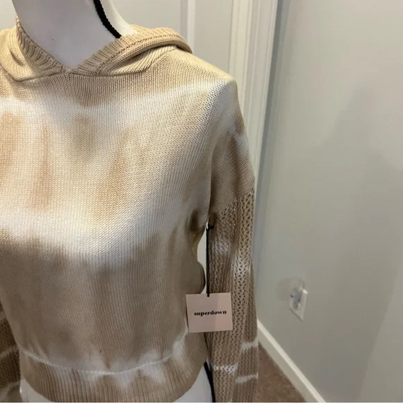 super down
tallie hooded sweater
NWT beige and white size xs - Picture 7 of 14